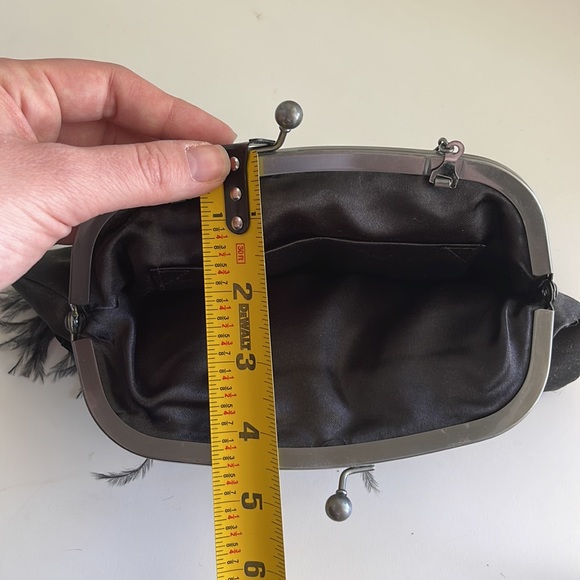 Black formal evening clutch. Feathers rhinestones. - Picture 6 of 8